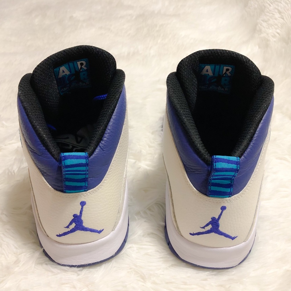 AIR JORDAN 10 Retro 'Charlotte Hornets' Sneakers. - Picture 7 of 10